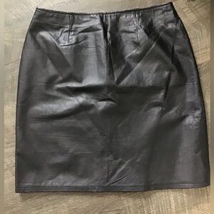 David Ben Jamin black leather skirt.EUC